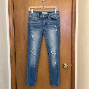Kancan Estilo Distressed Skinny Ankle Jeans in size 27